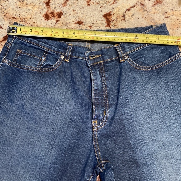 LACOSTE JEANS Sz 42 . - Picture 6 of 15